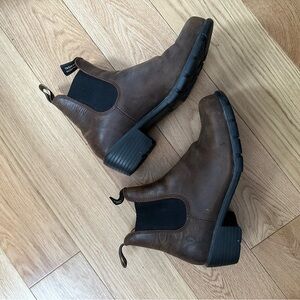 Blundstone Brown Chelsea Boots with Heel